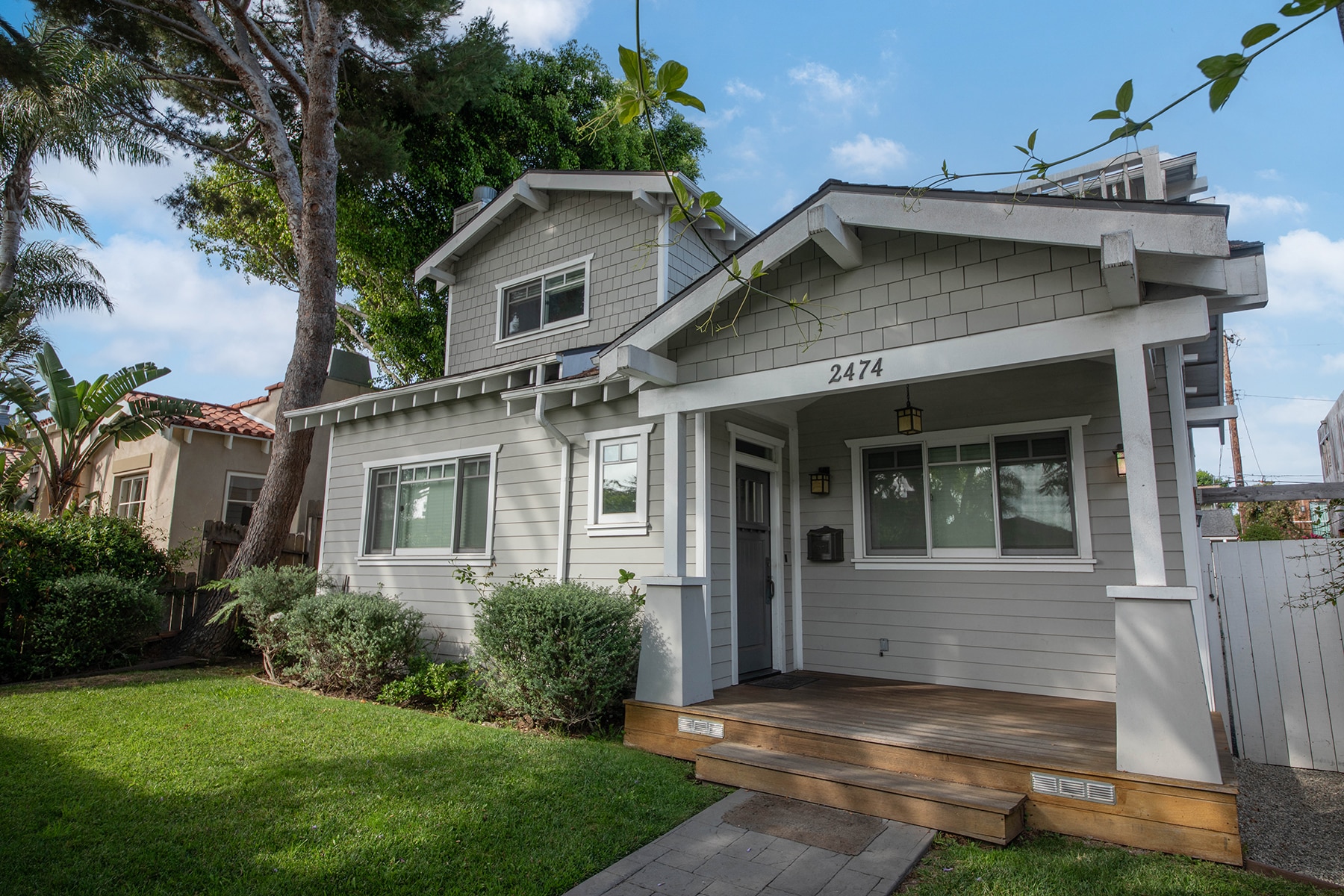 Front exterior of Clearview’s dual diagnosis residential treatment home on Glyndon Avenue in Venice Beach, California.